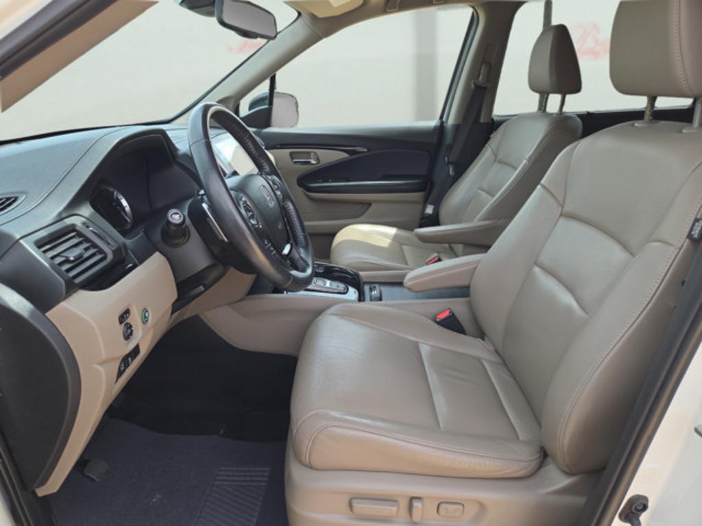 2016 Honda Pilot - $20,999