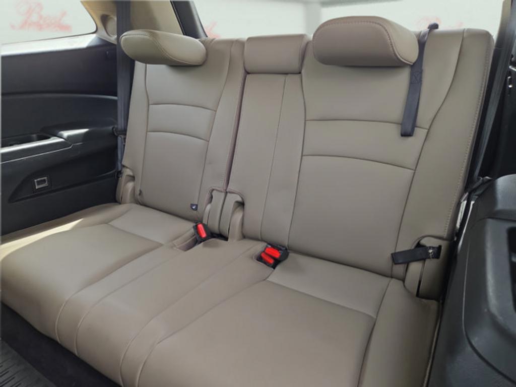 2016 Honda Pilot - $20,999