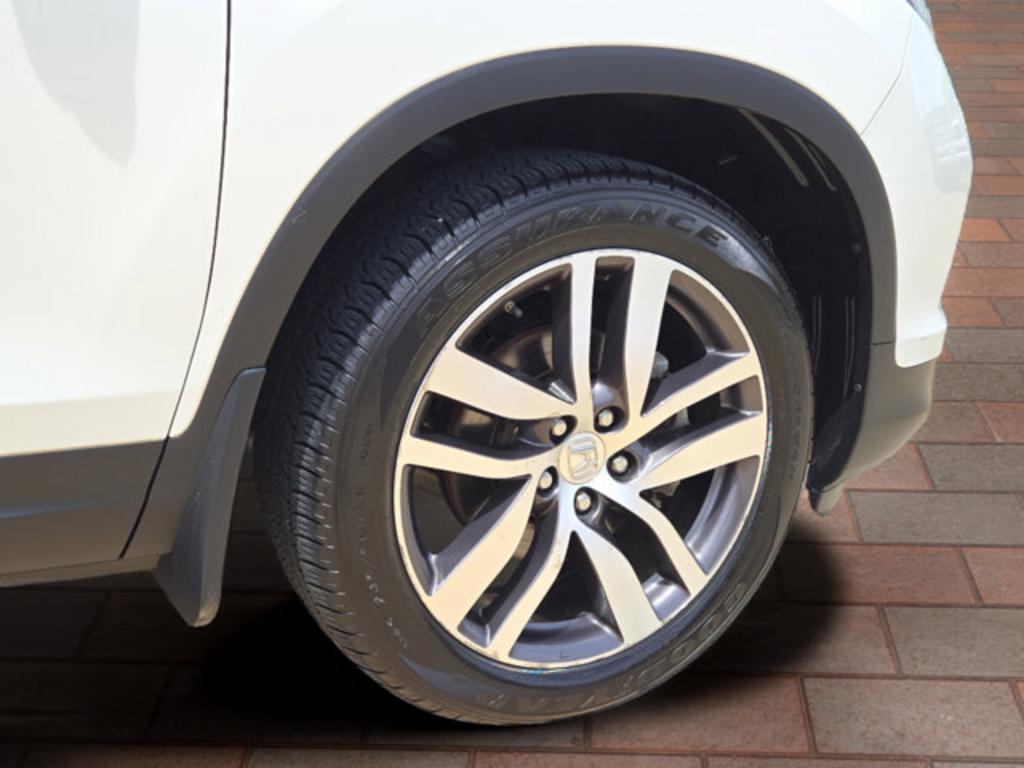 2016 Honda Pilot - $20,999