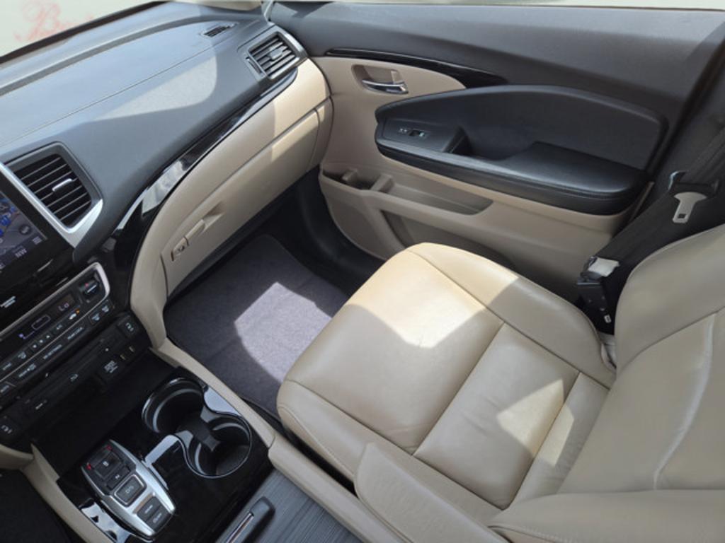 2016 Honda Pilot - $20,999