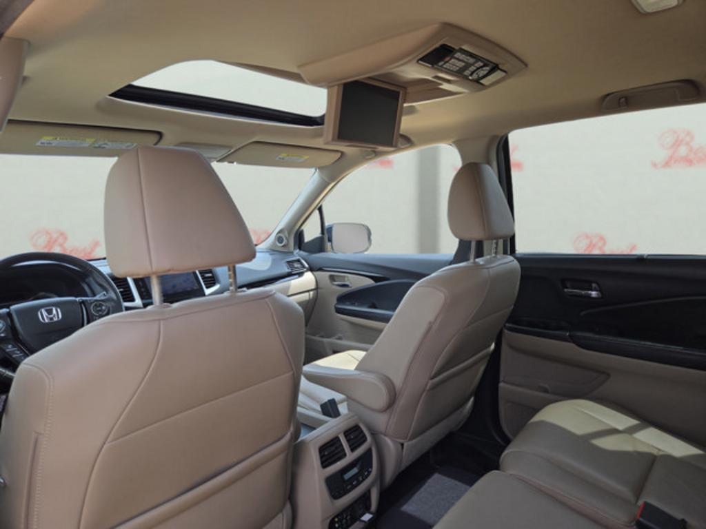 2016 Honda Pilot - $20,999