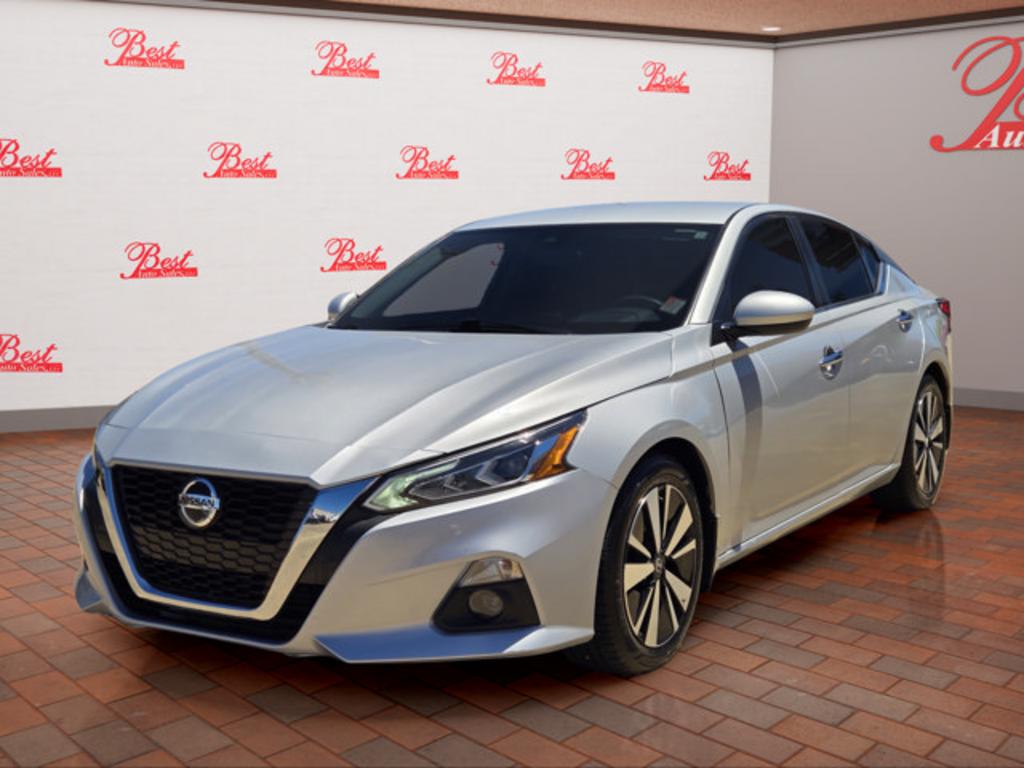 2021 Nissan Altima - $19,999