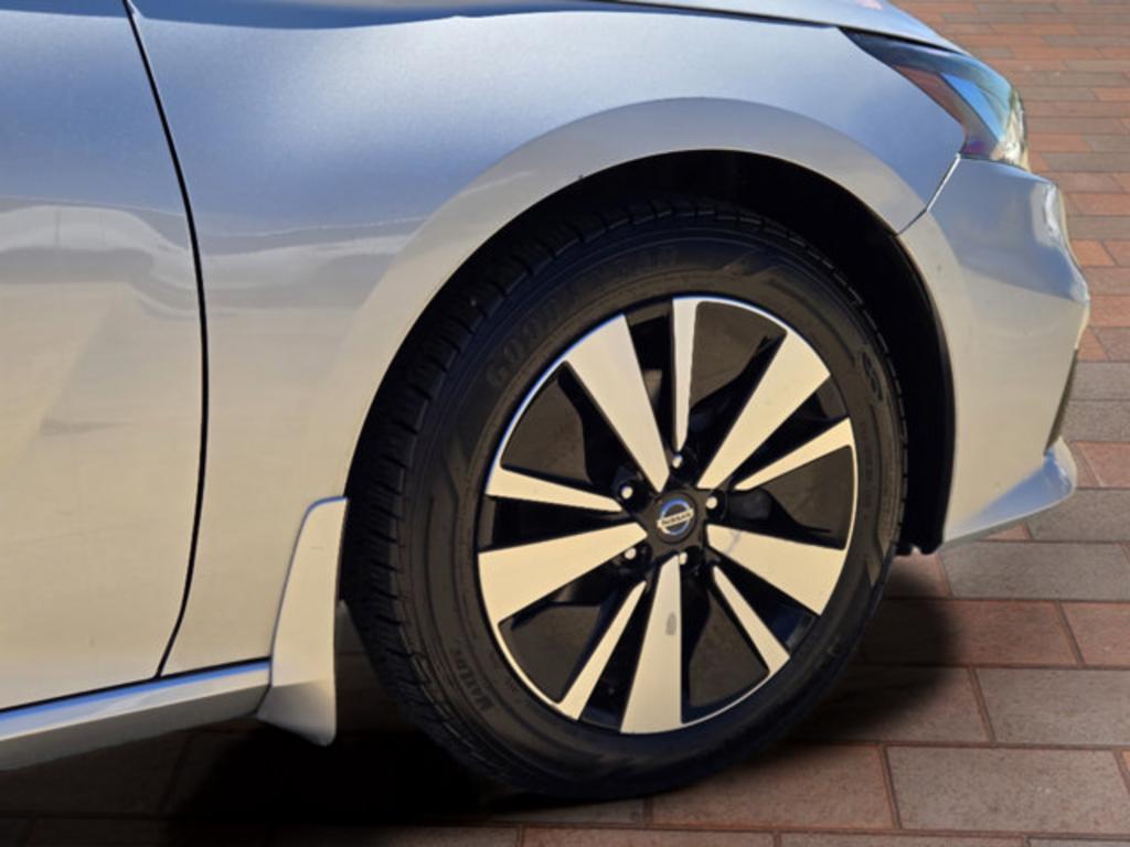 2021 Nissan Altima - $19,999