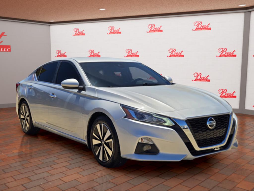 2021 Nissan Altima - $19,999