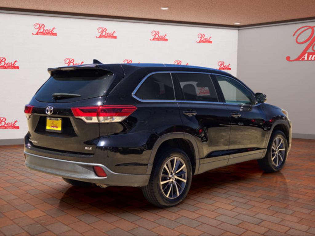 2019 Toyota Highlander - $23,999
