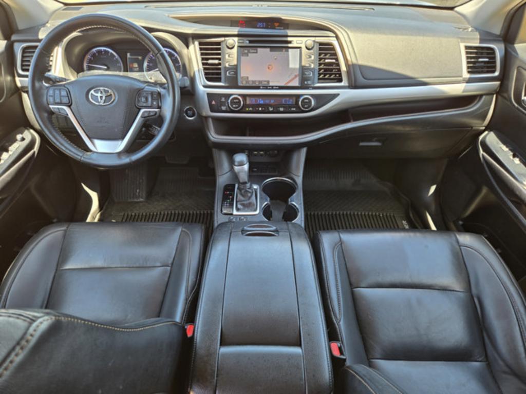 2019 Toyota Highlander - $23,999