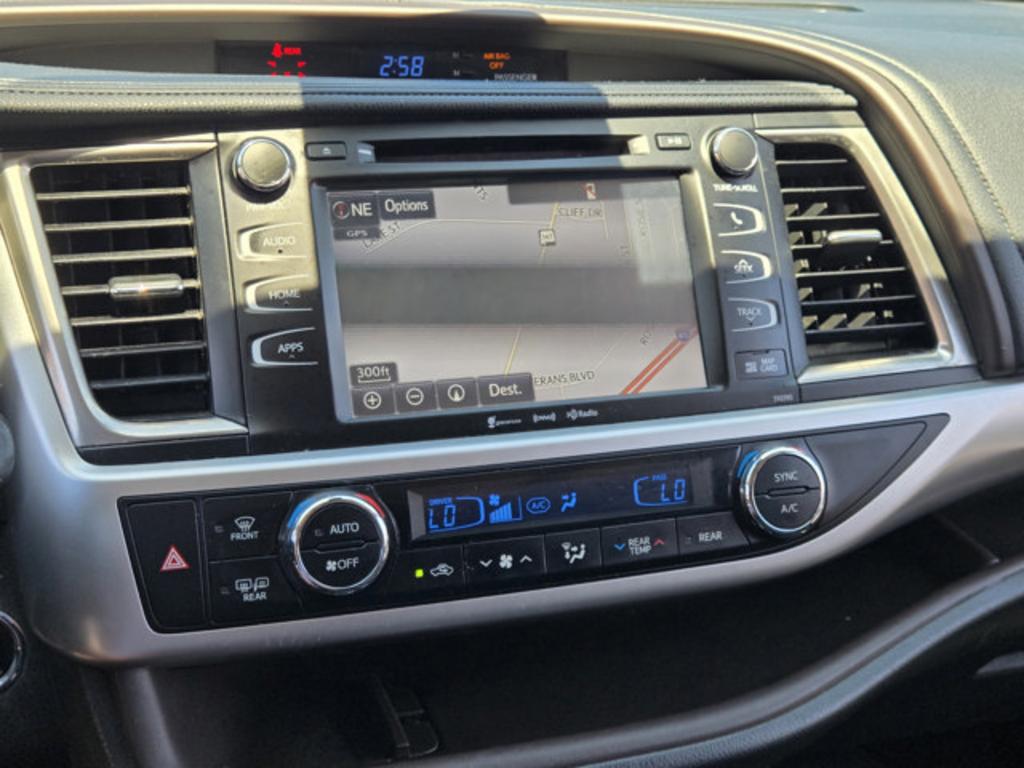 2019 Toyota Highlander - $23,999