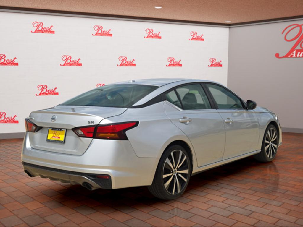 2019 Nissan Altima - $17,999