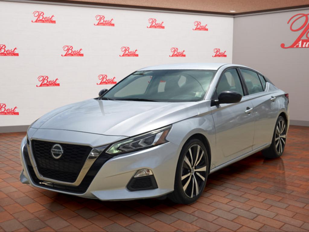 2019 Nissan Altima - $17,999
