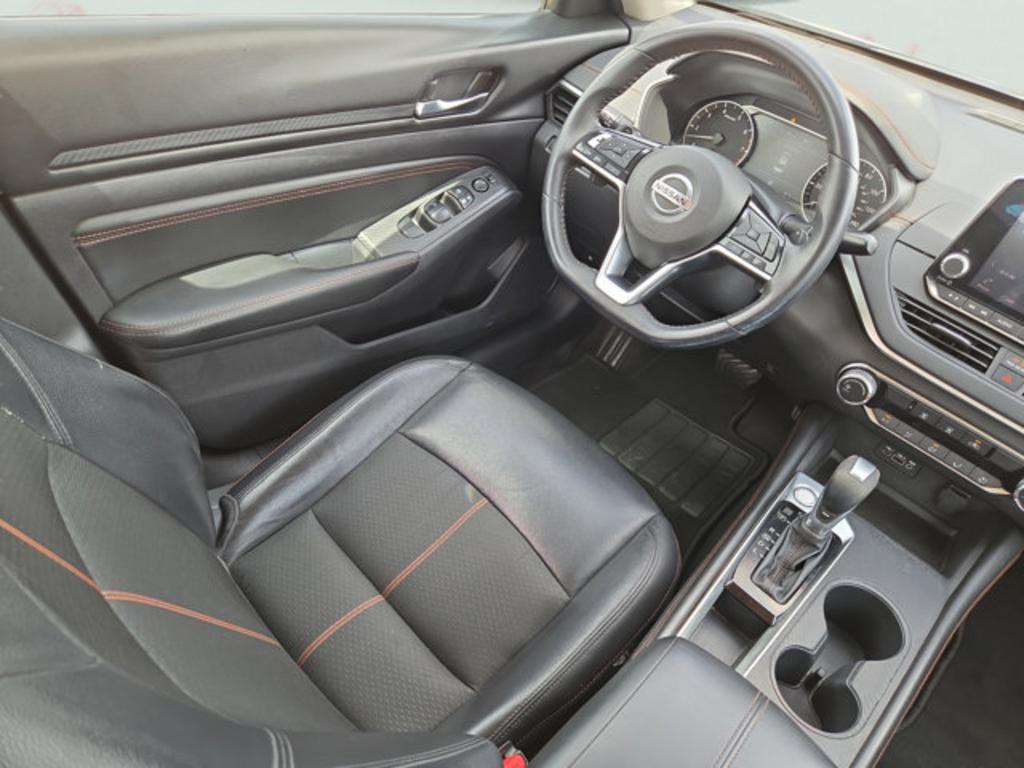 2019 Nissan Altima - $17,999