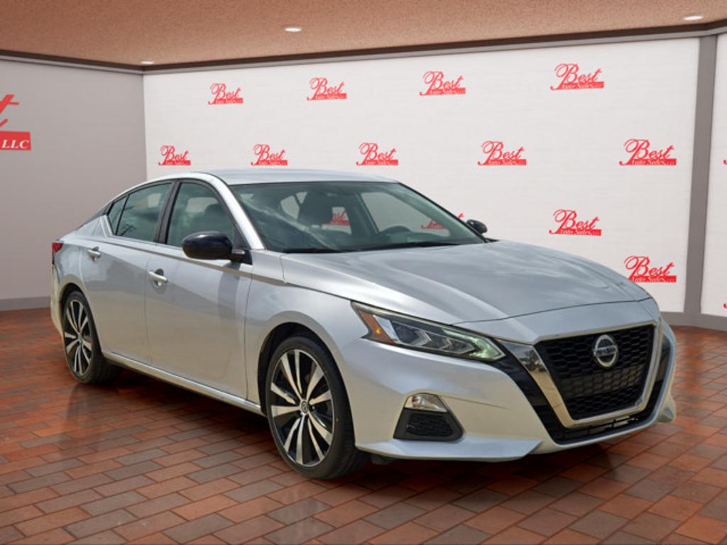 2019 Nissan Altima - $17,999