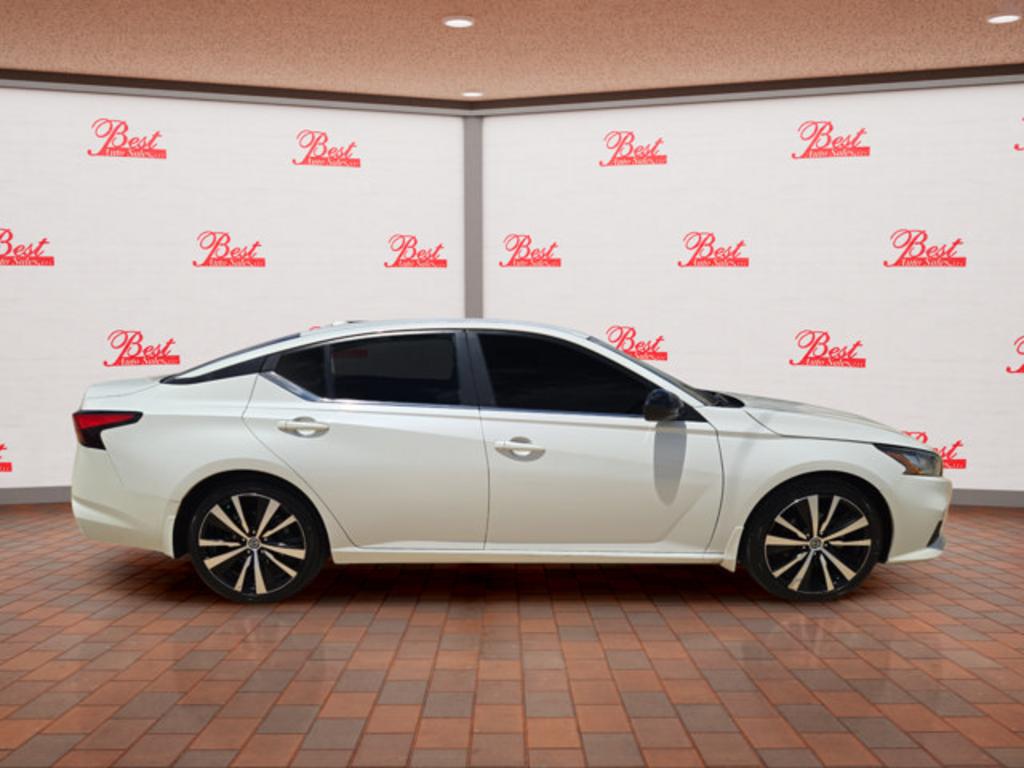 2021 Nissan Altima - $21,999