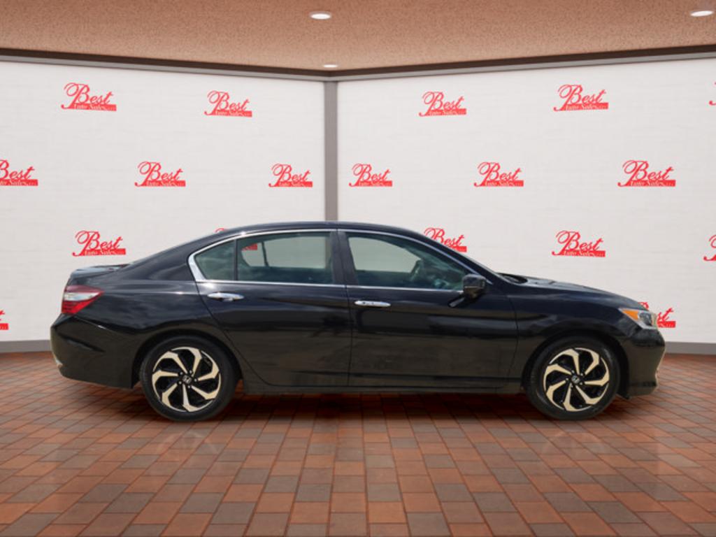 2017 Honda Accord - $19,999