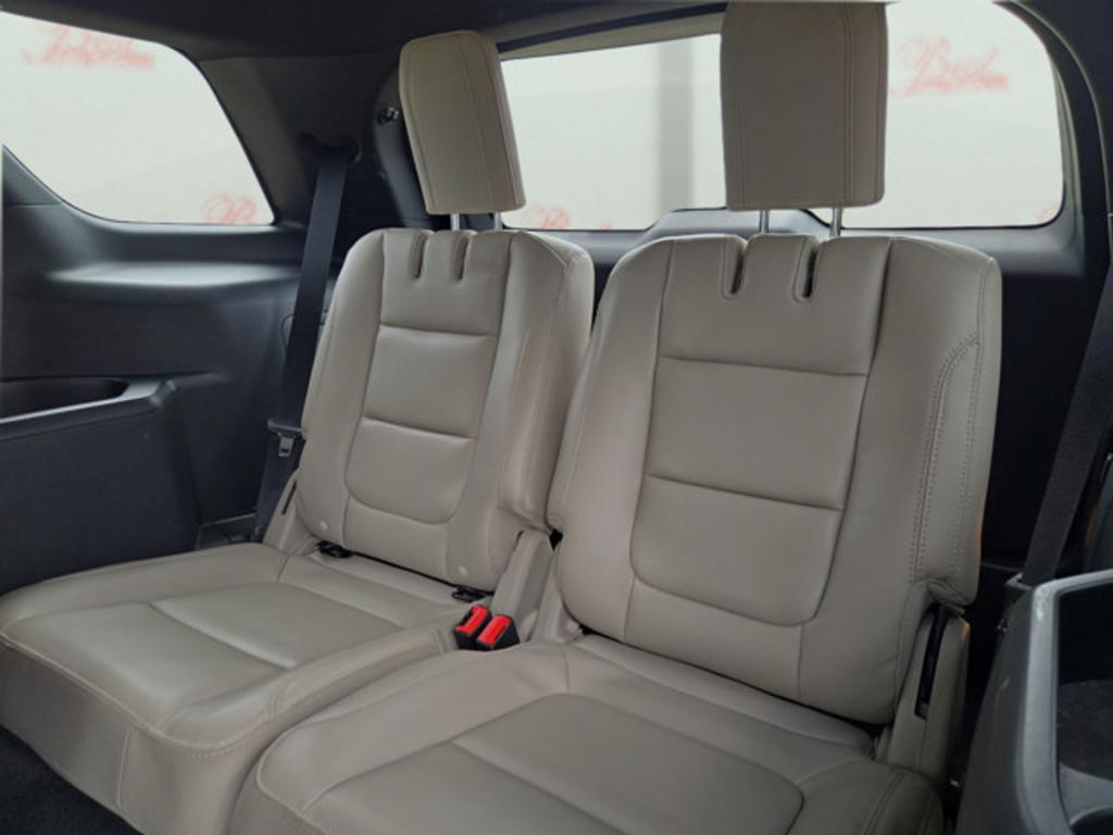 2018 Ford Explorer - $19,999