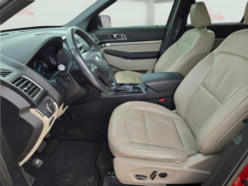 2018 Ford Explorer - $19,999