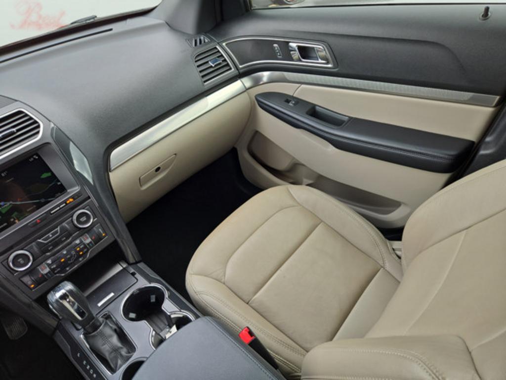 2018 Ford Explorer - $19,999