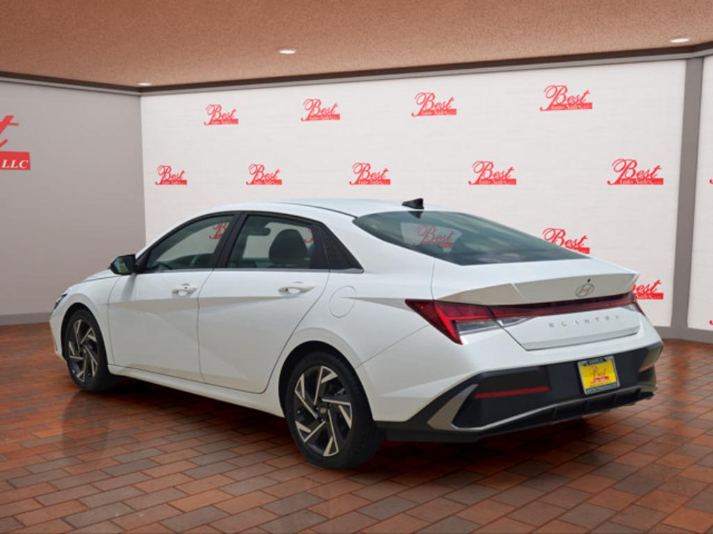 2024 Hyundai Elantra - $23,999
