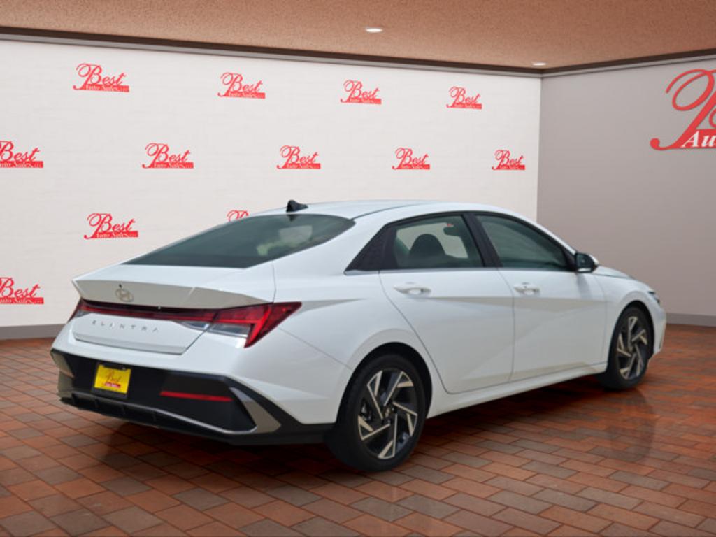 2024 Hyundai Elantra - $23,999