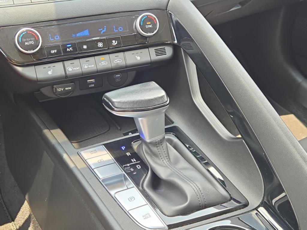 2024 Hyundai Elantra - $23,999