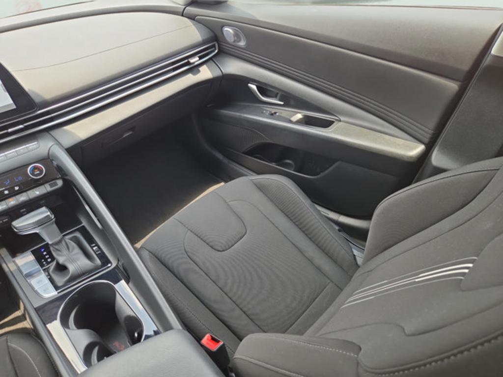 2024 Hyundai Elantra - $23,999