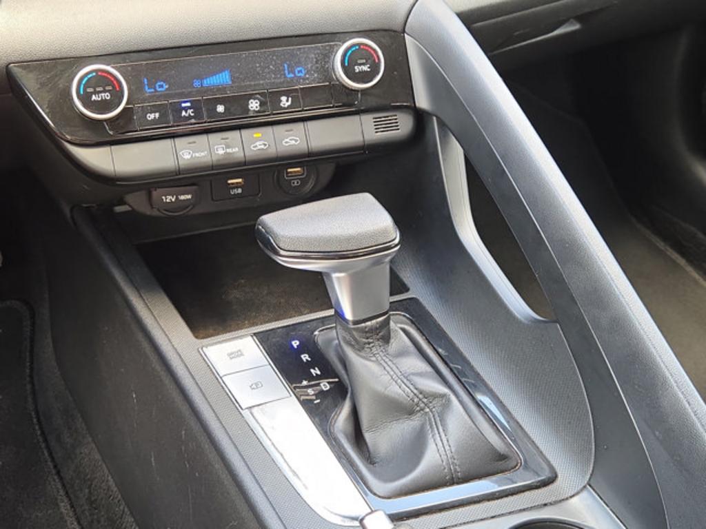 2021 Hyundai Elantra - $17,999
