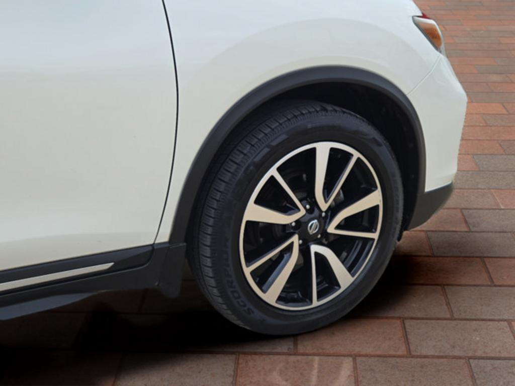 2018 Nissan Rogue - $15,999