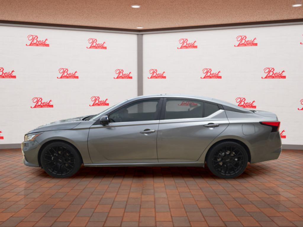 2020 Nissan Altima - $19,999