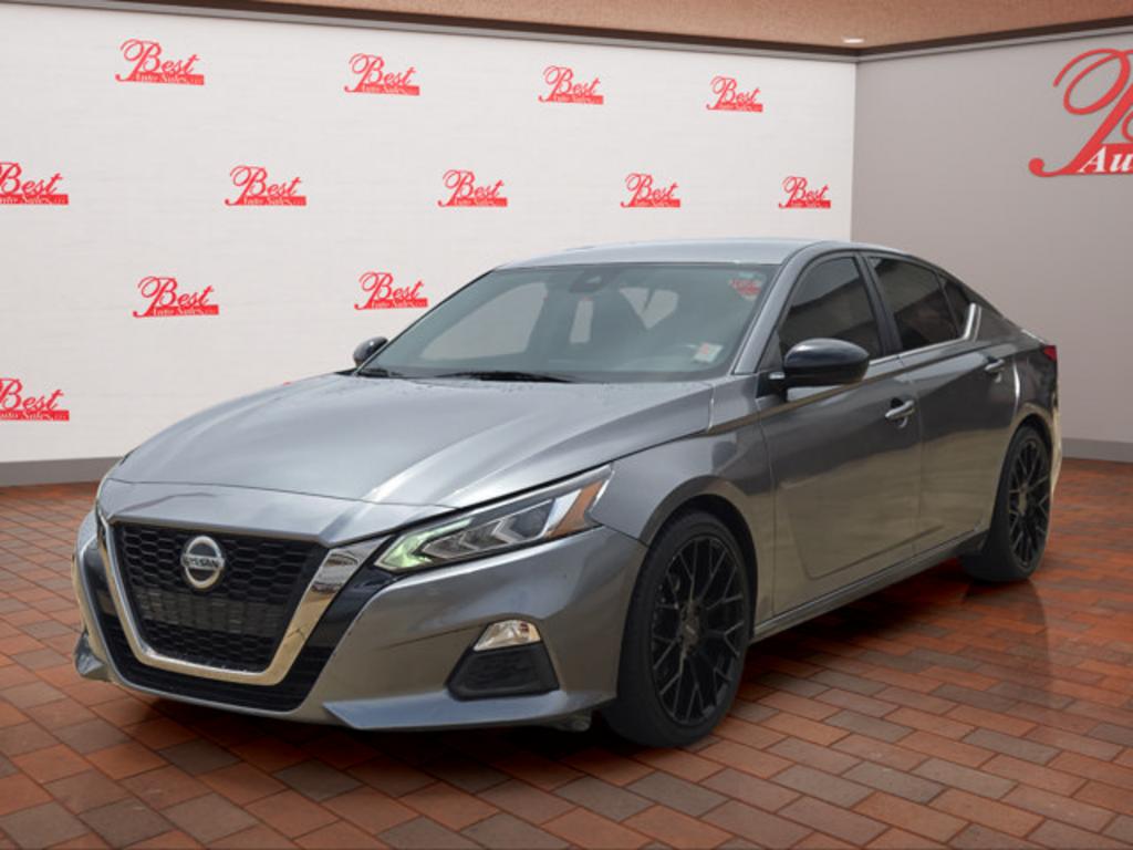 2020 Nissan Altima - $19,999