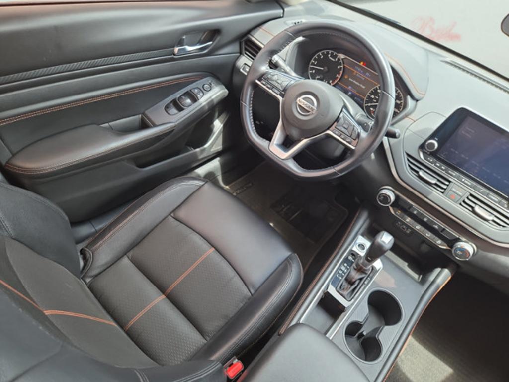 2020 Nissan Altima - $19,999