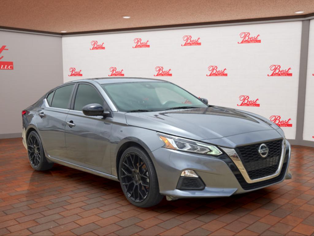 2020 Nissan Altima - $19,999