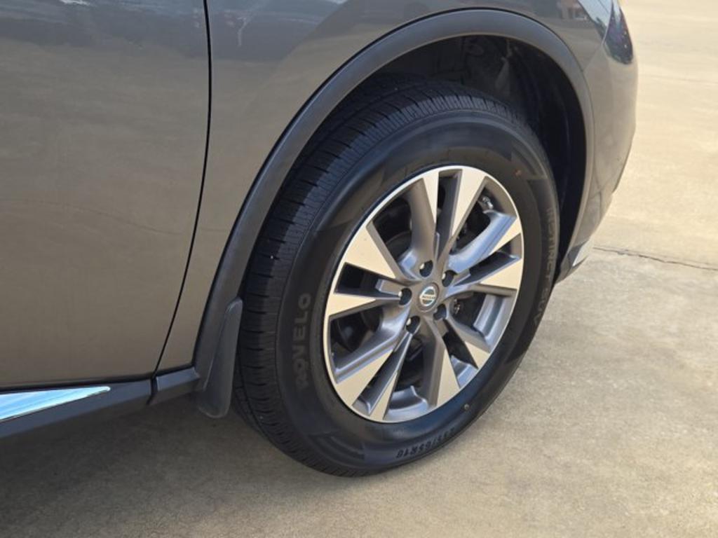 2017 Nissan Murano - $15,999