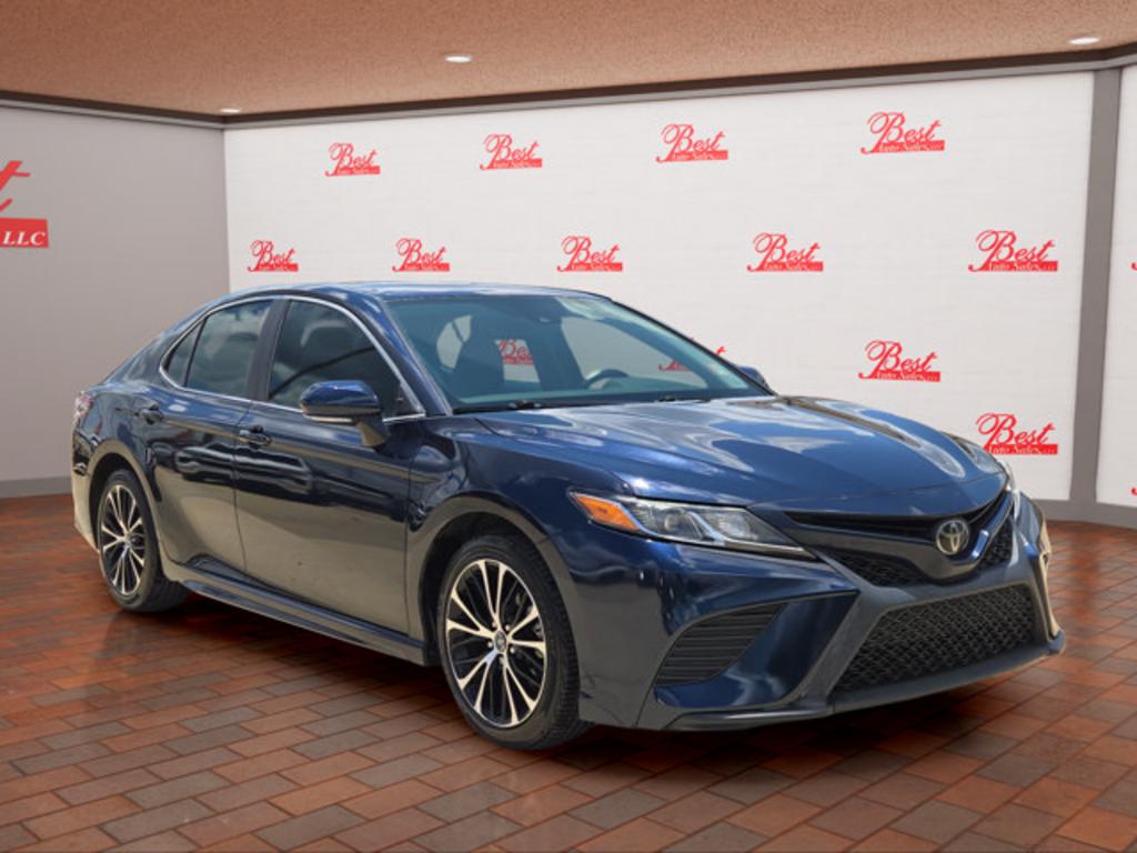 2019 Toyota Camry - $17,500