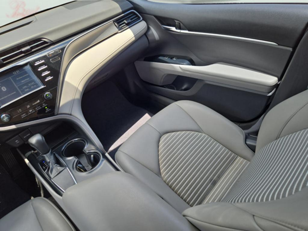 2019 Toyota Camry - $17,500