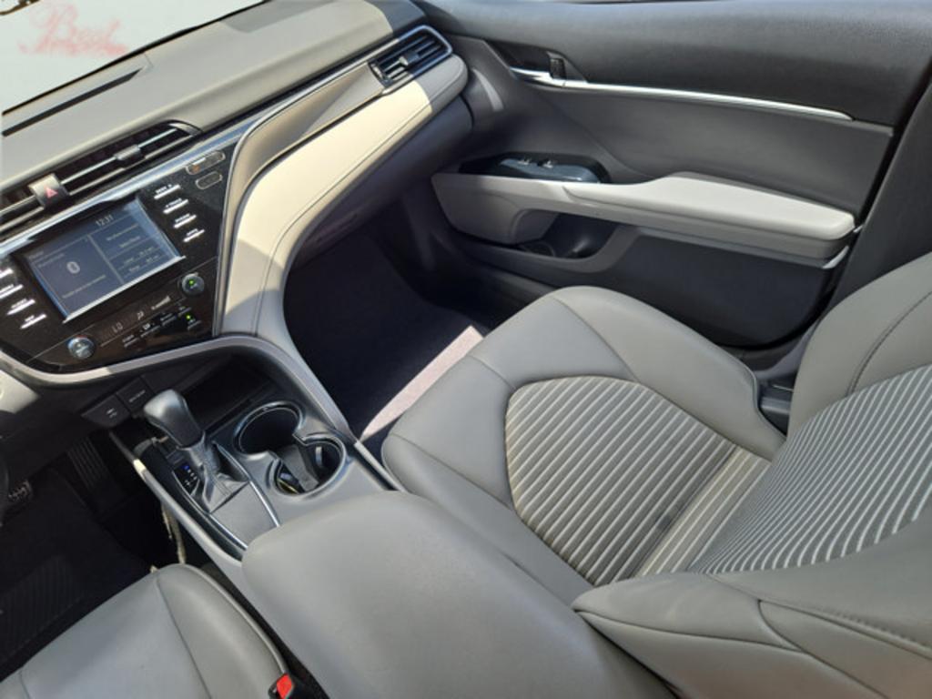 2019 Toyota Camry - $17,500