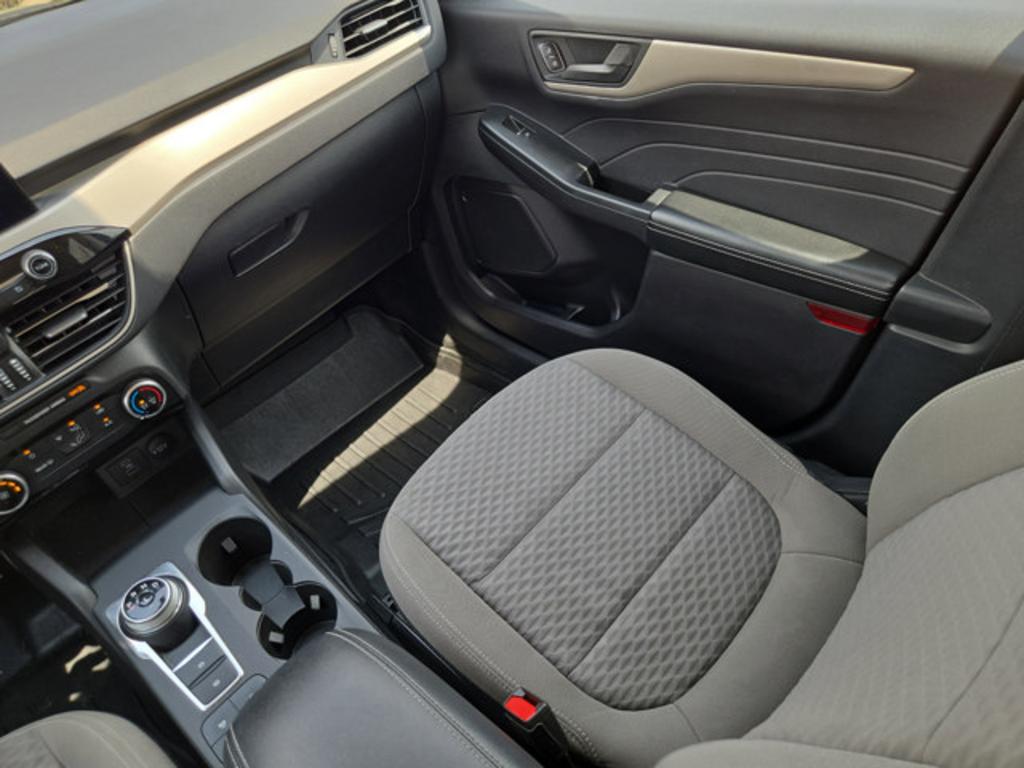 2022 Ford Escape - $18,500