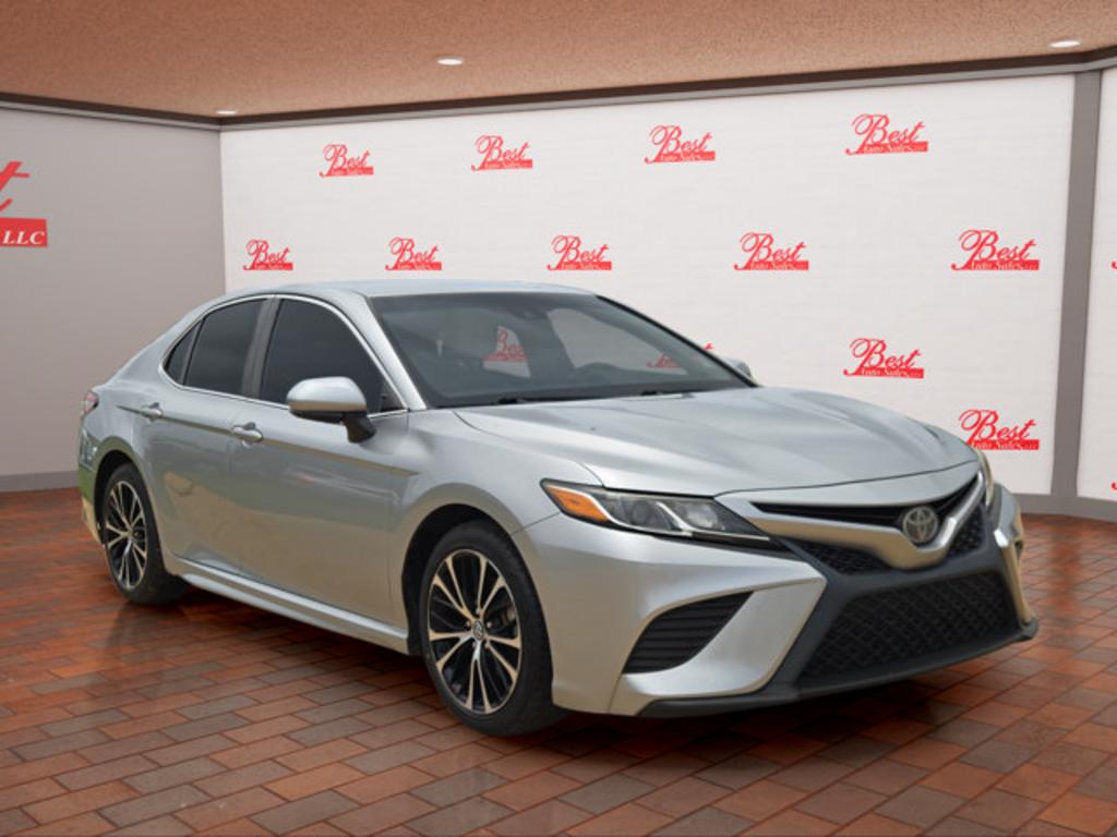 2018 Toyota Camry - $20,500