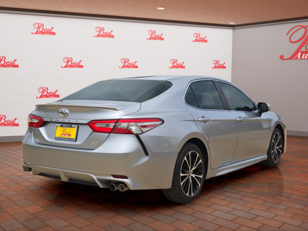 2018 Toyota Camry - $20,500