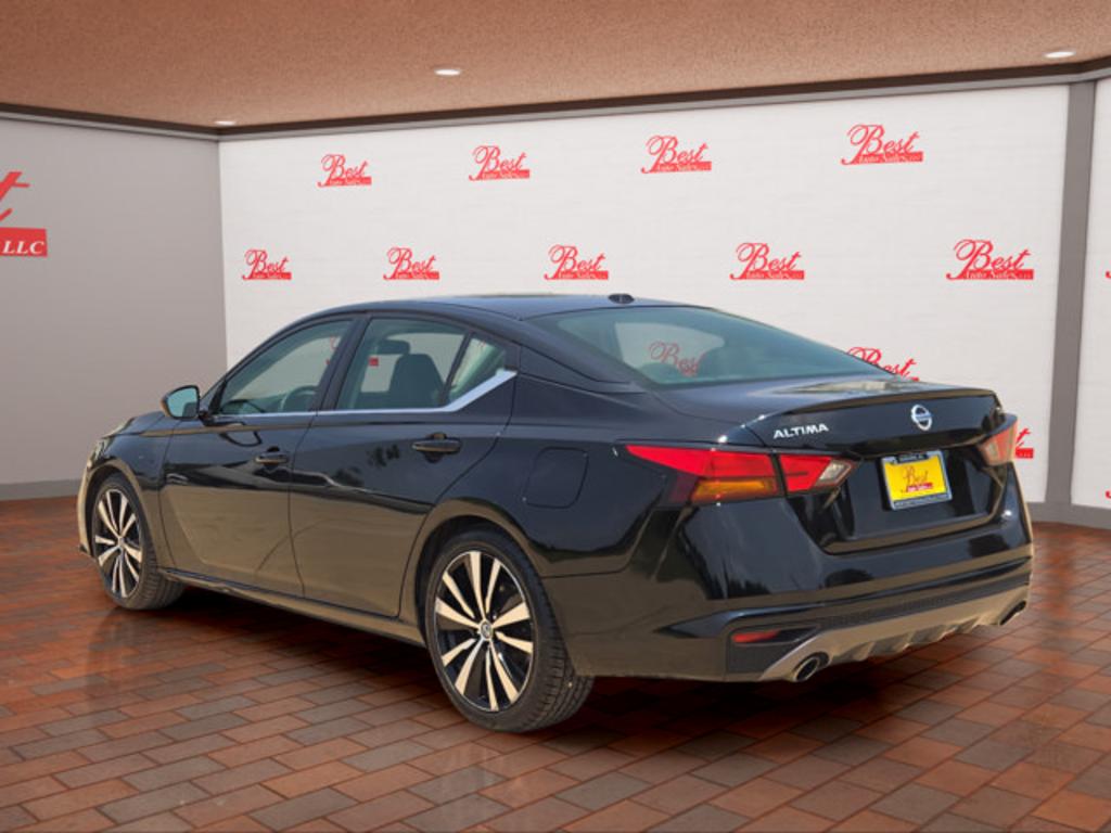 2019 Nissan Altima - $17,999