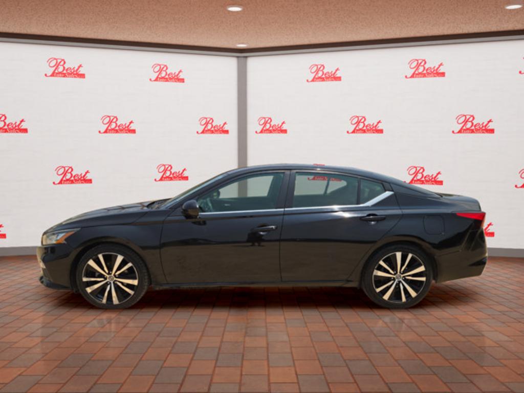 2019 Nissan Altima - $17,999