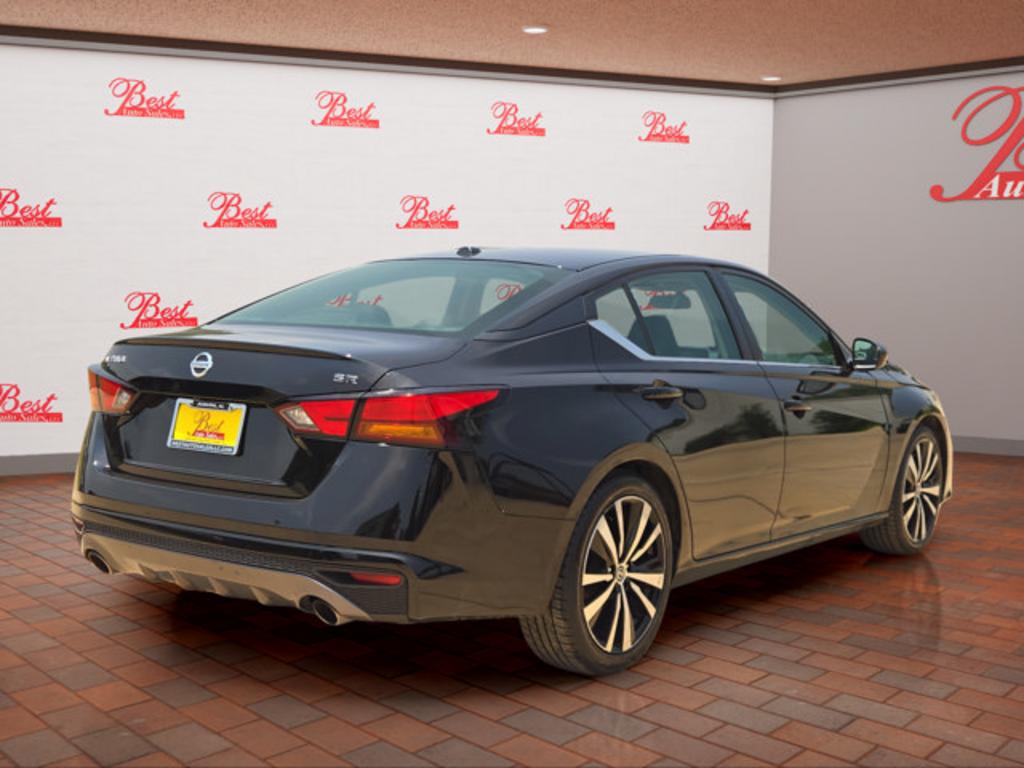 2019 Nissan Altima - $17,999