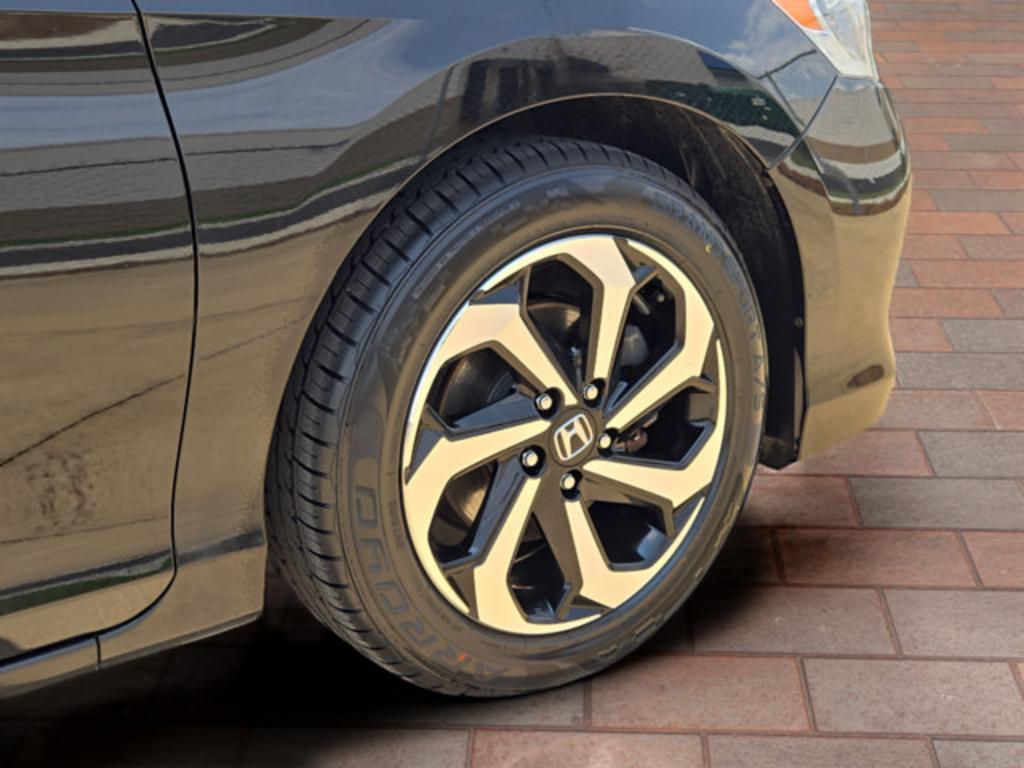 2017 Honda Accord - $19,999
