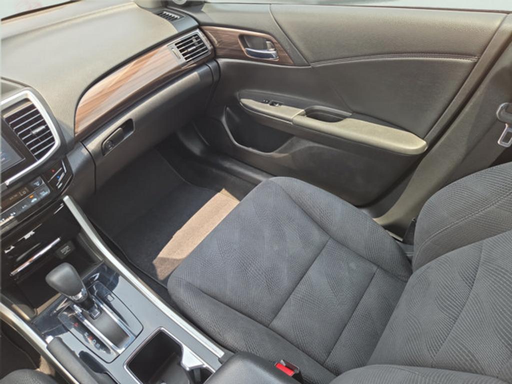 2017 Honda Accord - $19,999