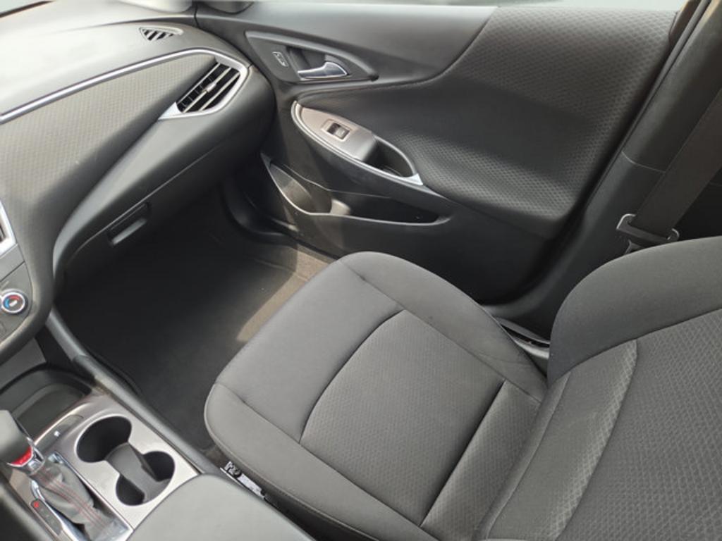 2021 Chevrolet Malibu - $18,999