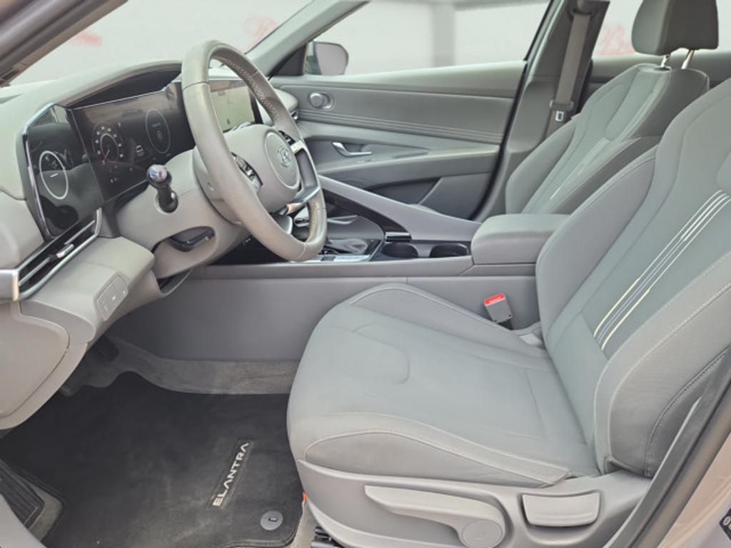 2023 Hyundai Elantra - $22,999
