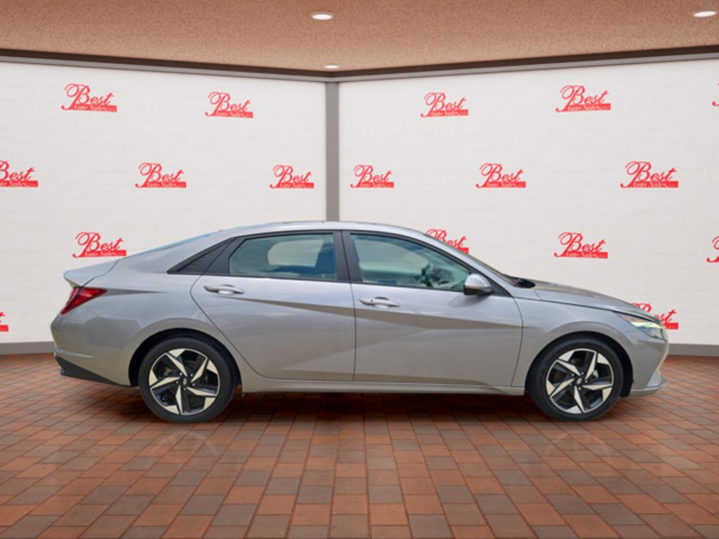2023 Hyundai Elantra - $22,999