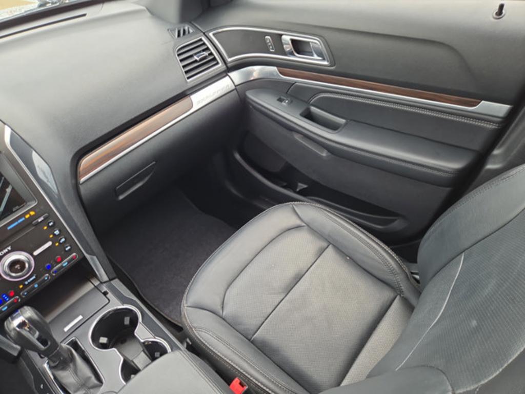 2019 Ford Explorer - $19,999