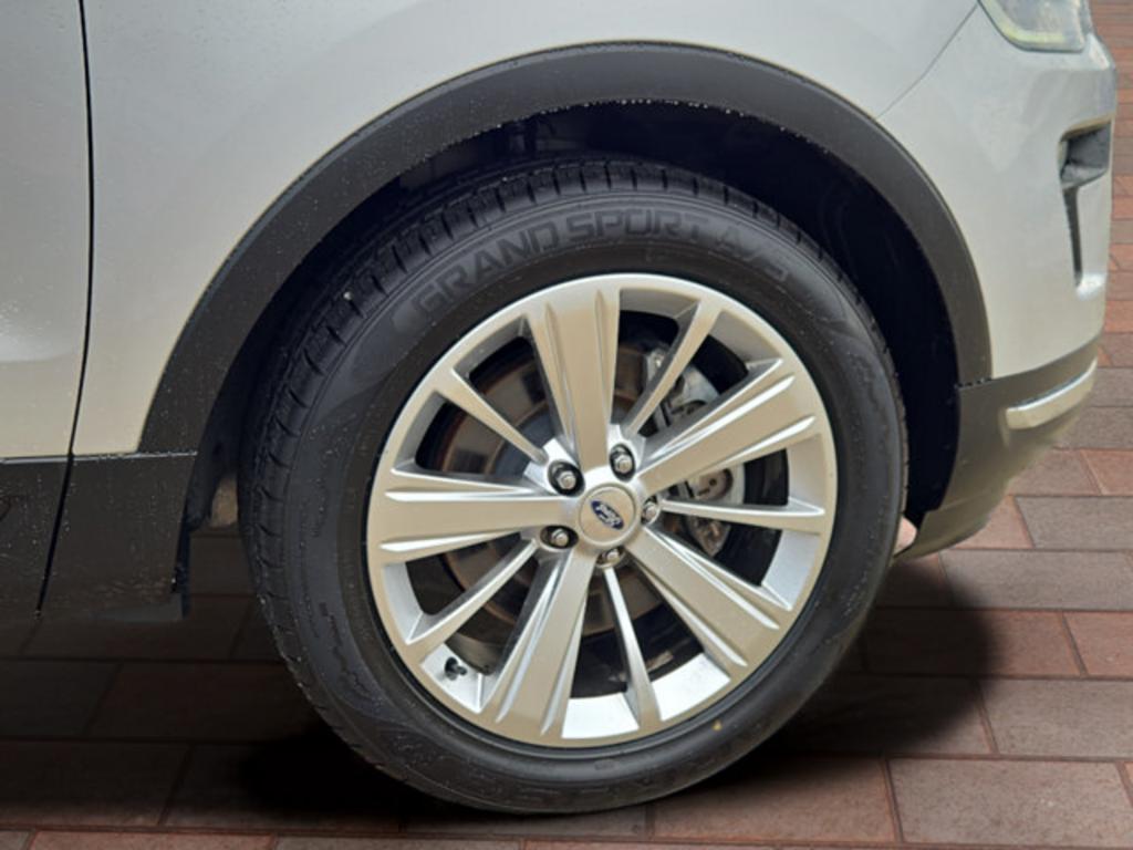 2019 Ford Explorer - $19,999