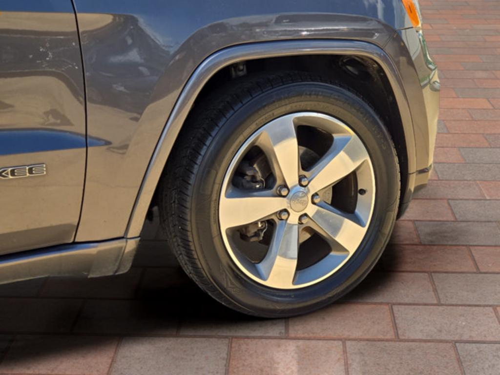 2017 Jeep Cherokee - $19,999
