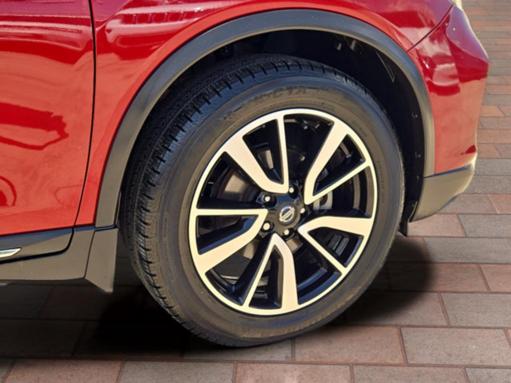 2020 Nissan Rogue - $18,999