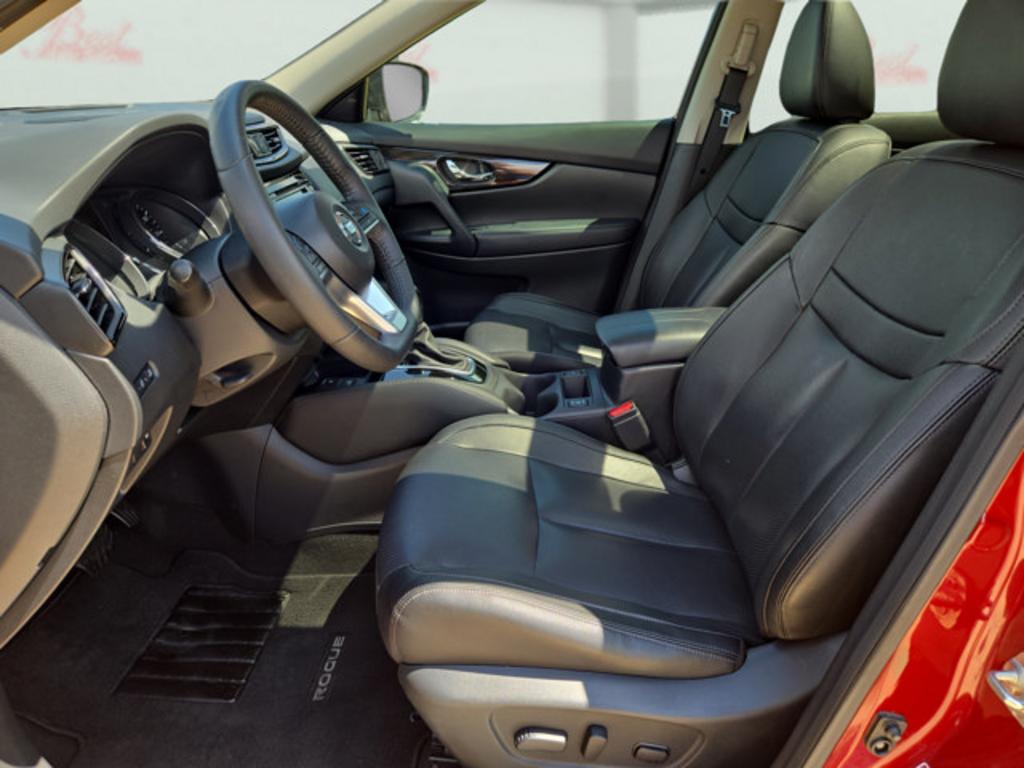 2020 Nissan Rogue - $18,999